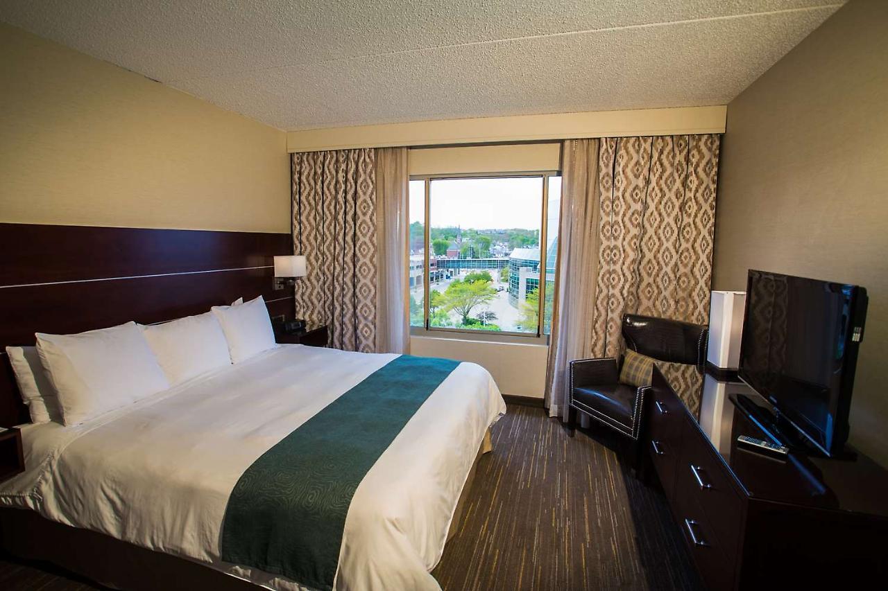 Wyndham Moline On John Deere Commons Hotel Екстериор снимка