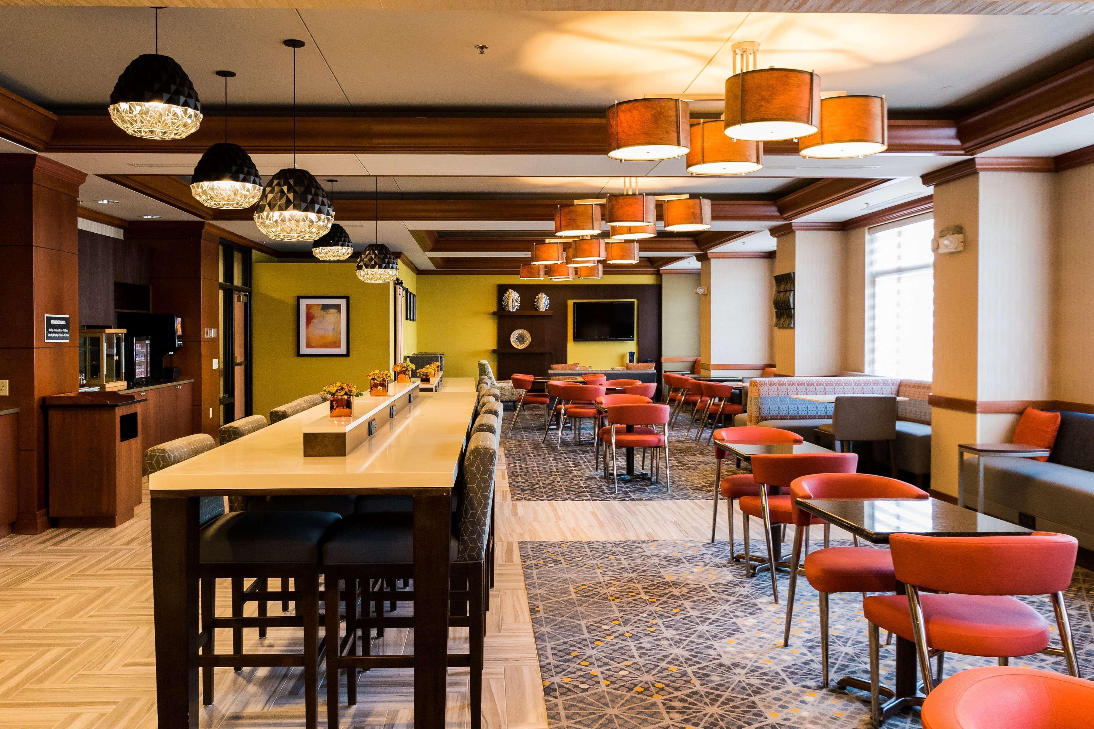 Wyndham Moline On John Deere Commons Hotel Екстериор снимка
