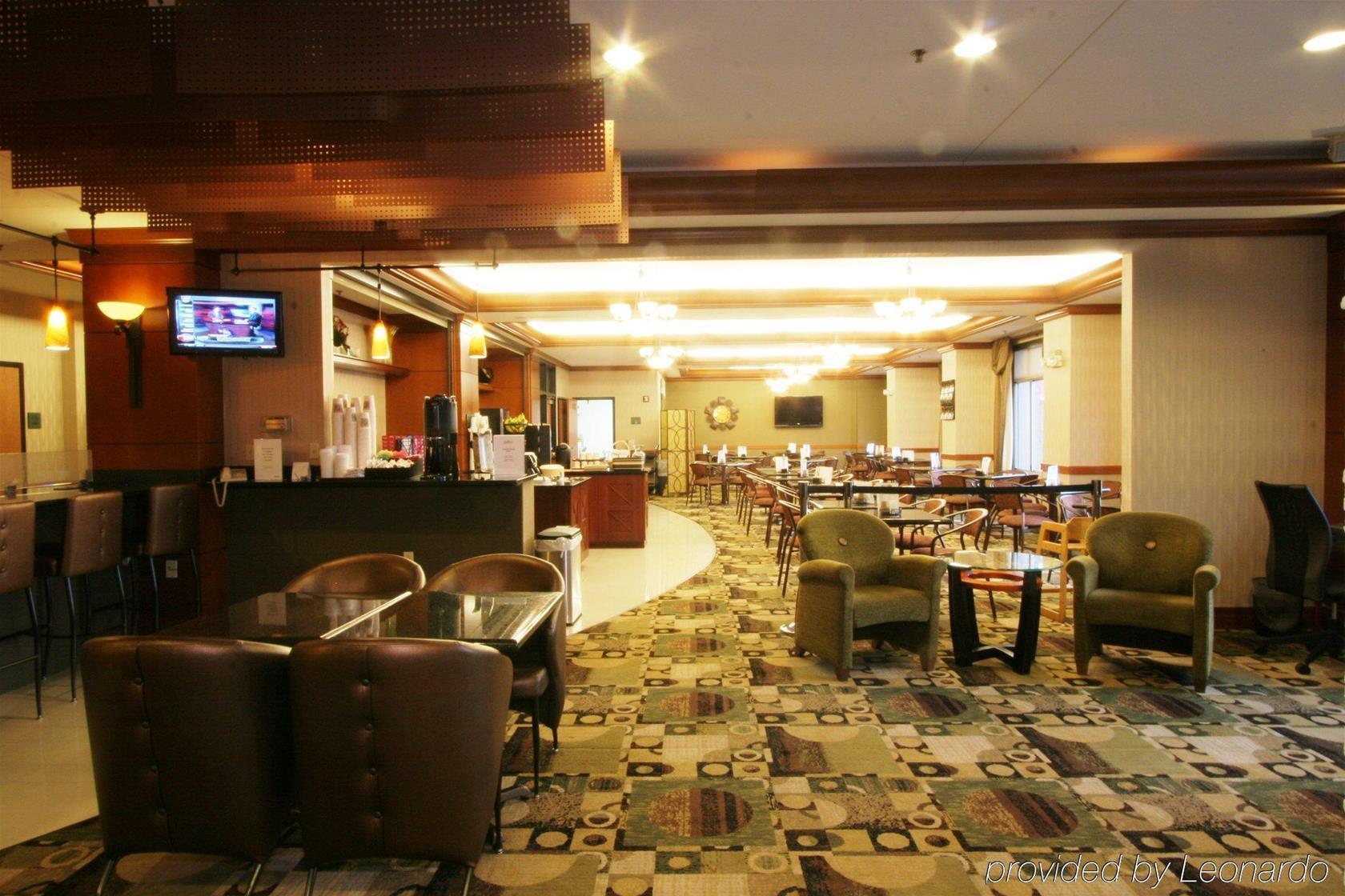 Wyndham Moline On John Deere Commons Hotel Екстериор снимка