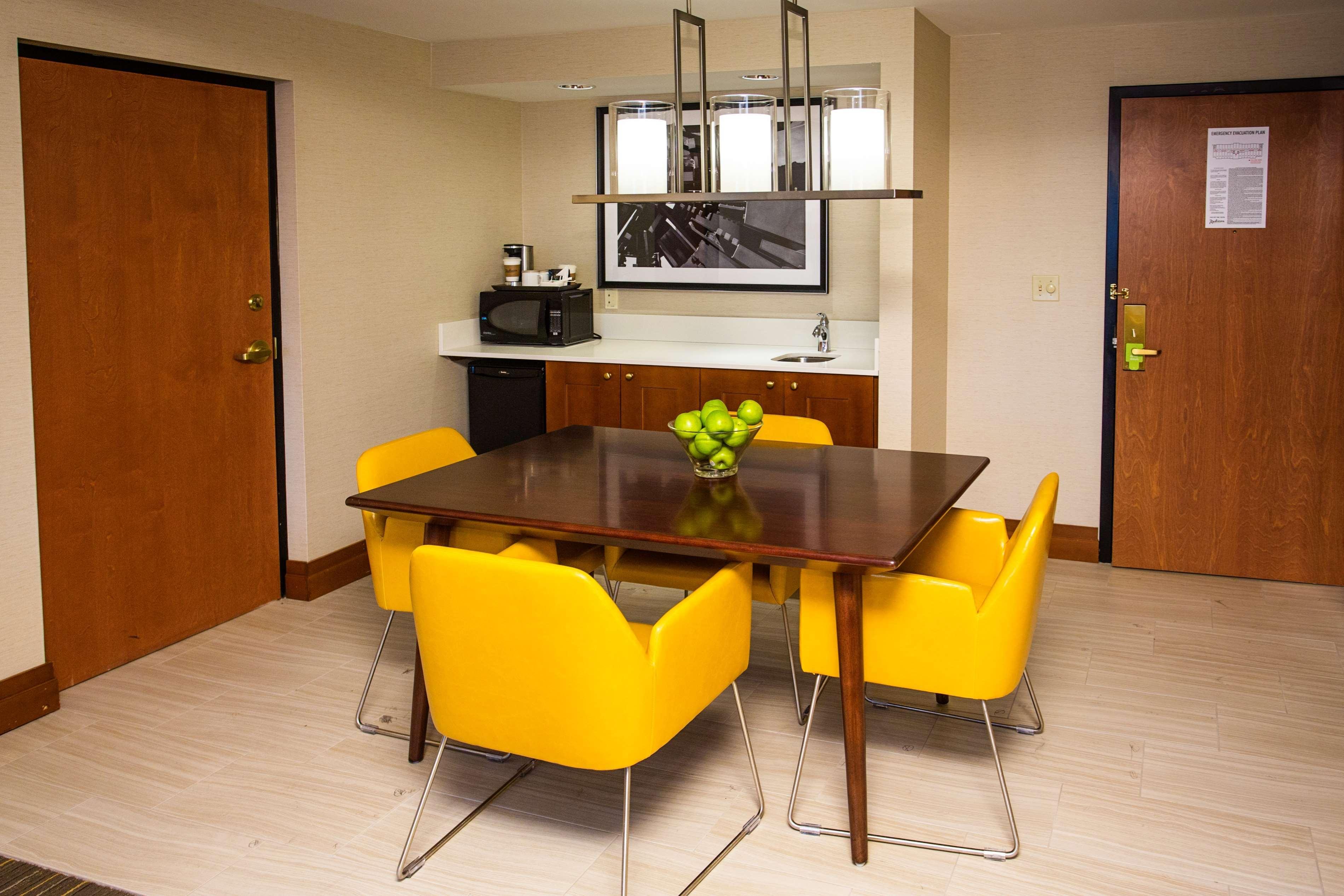 Wyndham Moline On John Deere Commons Hotel Екстериор снимка