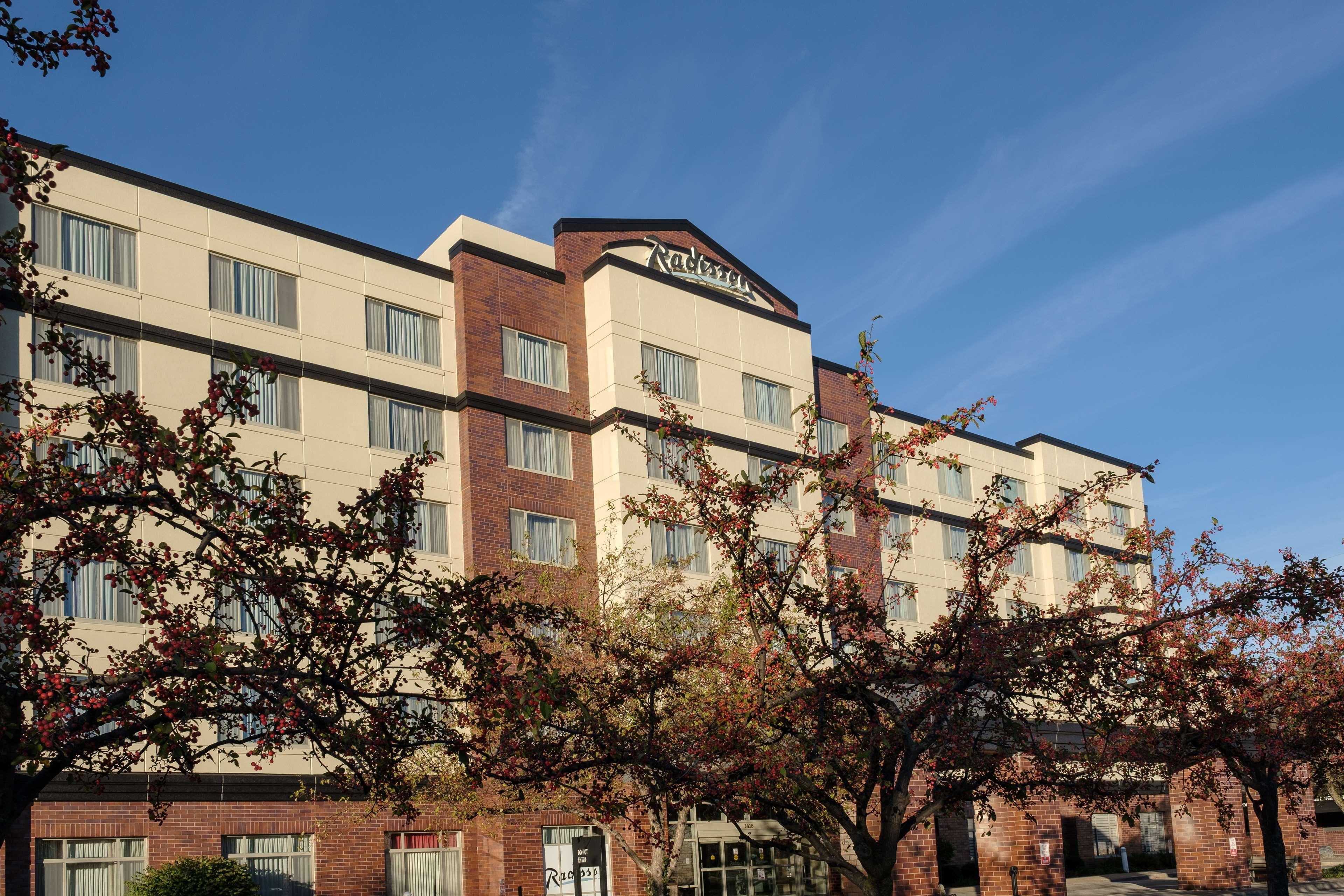 Wyndham Moline On John Deere Commons Hotel Екстериор снимка