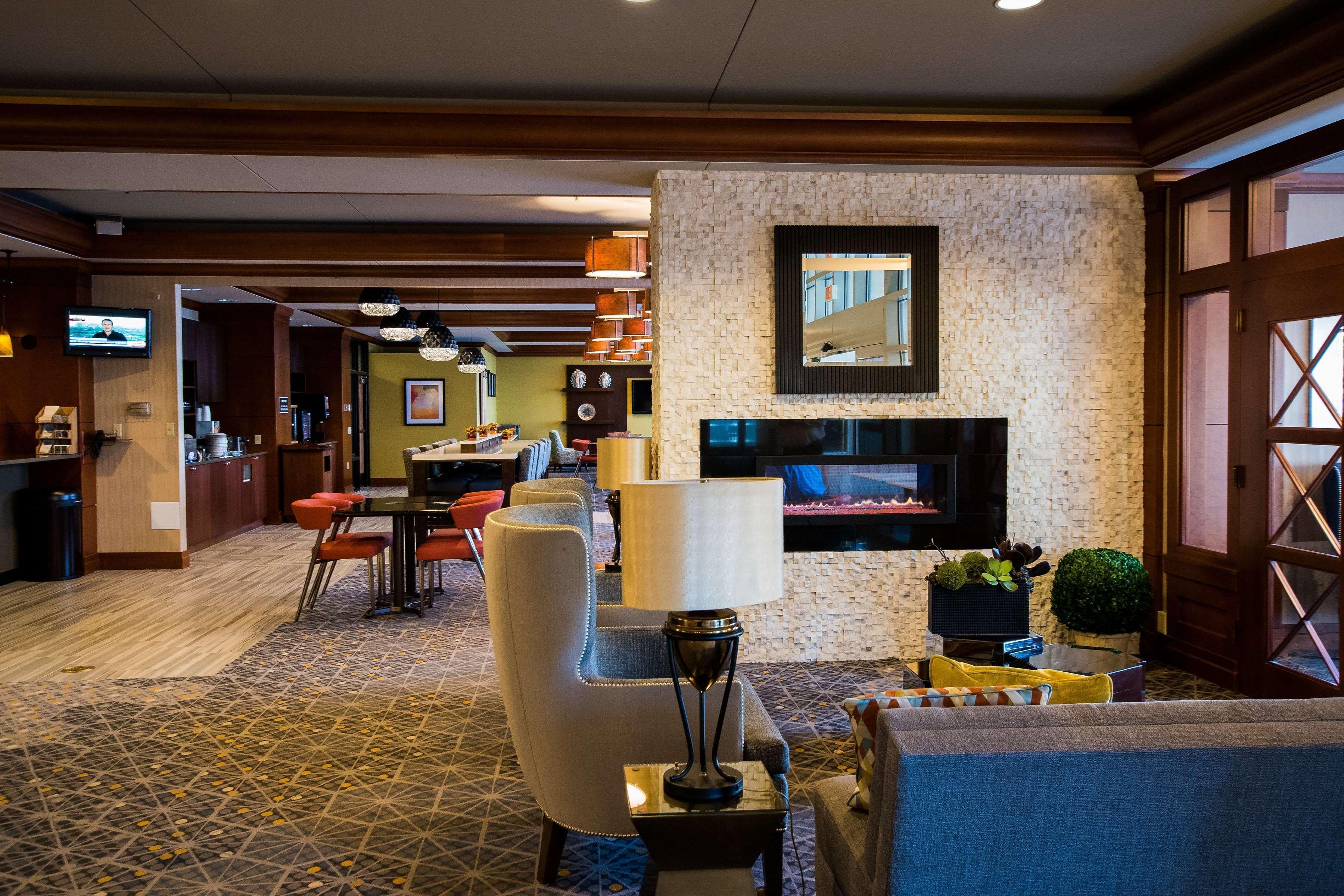 Wyndham Moline On John Deere Commons Hotel Екстериор снимка
