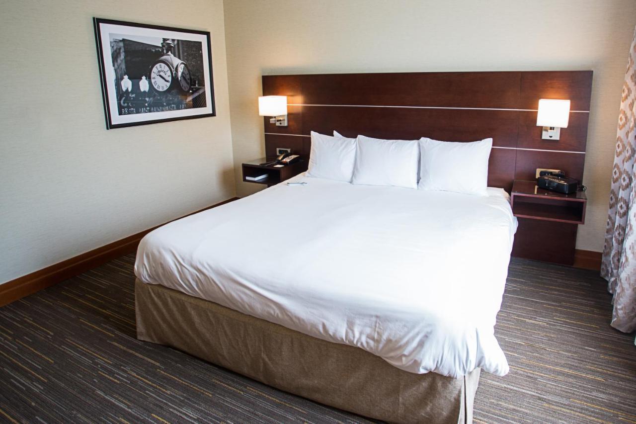 Wyndham Moline On John Deere Commons Hotel Екстериор снимка