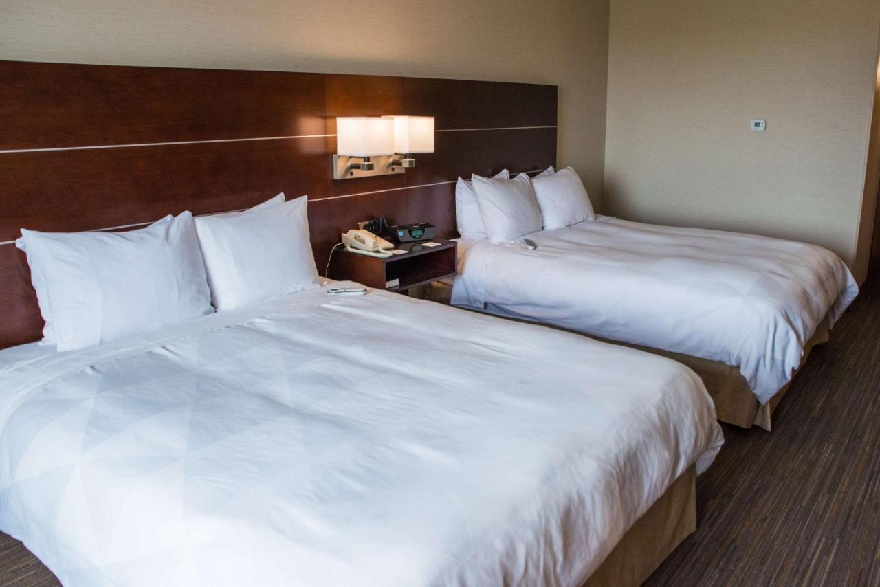 Wyndham Moline On John Deere Commons Hotel Екстериор снимка